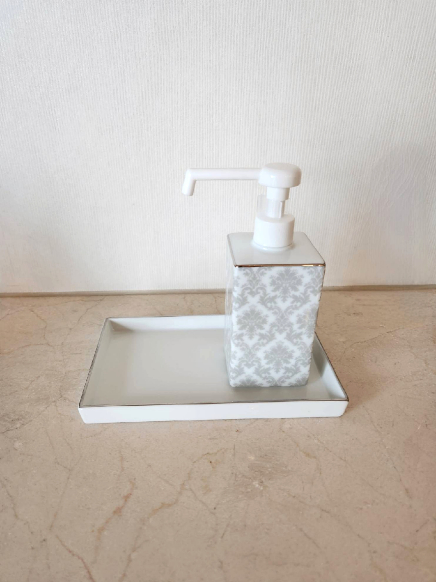 グレーダマスク⭐アルコールシャワーボトル受け皿付き