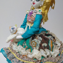 『子ねこと少女』　白い子ねこ　可愛い　アンティックドール風　創作人形　フリルなドレス　オシャレ帽子 7枚目の画像