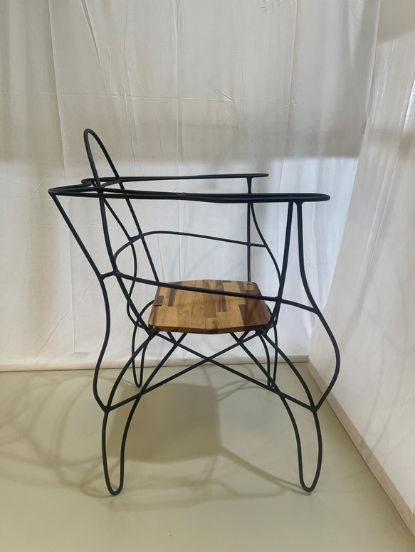 【マルコウ】　アイアン　チェアー　椅子　丸鋼　鉄　アート　ガーデンチェアー 3枚目の画像