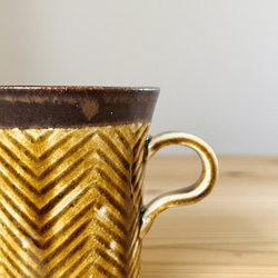 スリムマグカップ　ヘリンボーン柄　アンティークブラウン（手彫り） 2枚目の画像