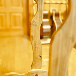 【24時間以内に発送】手作り木工　木製ギタースタンド （古材） ３本掛け 8枚目の画像