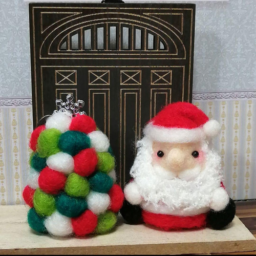 羊毛フェルト 三毛猫～サンタバージョン 猫 ハンドメイド ねこ