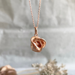 ribero/Camellia pendant   pink gold  1点物 15枚目の画像