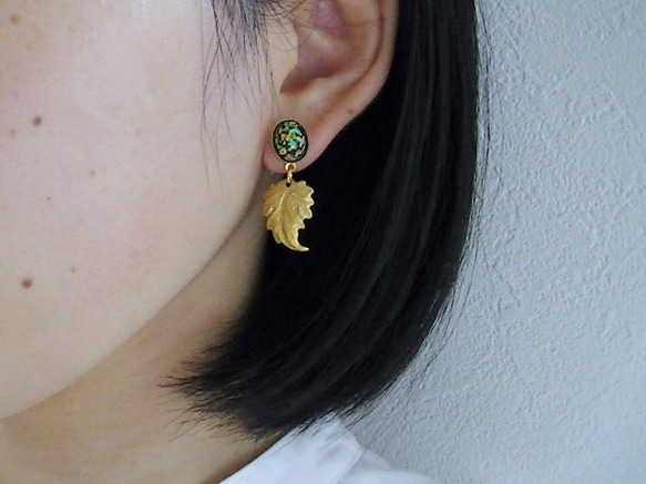 復古玻璃黃銅葉子耳環 第4張的照片