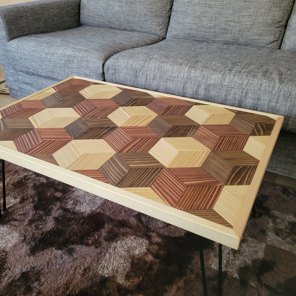 オシャレなリビングに大変身♪コンパクトサイズ ヘキサゴン柄テーブル 折りたたみテーブル 木製テーブル ローテーブル 1枚目の画像