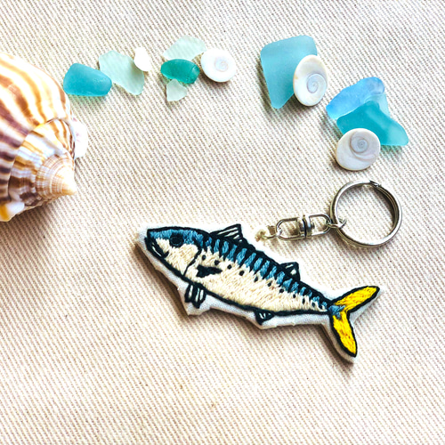 サバの刺繍キーホルダー 魚の刺繍 魚のキーホルダー キーリング