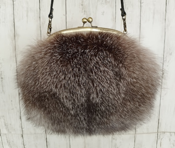 ¶ new antique fur¶ 完全1点ものブルーフロストフォックス/サファイアミンクファーがま口バッグ 2枚目の画像