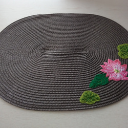 楕円形　睡蓮の手刺繍ランチョンマット 3枚目の画像