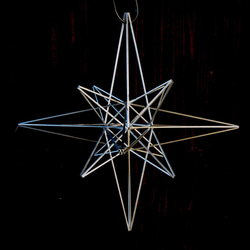 ヒンメリ★「ポラリス」大サイズ スター 星 オブジェ 野外使用可なアルミ製　幾何学オブジェ　シルバー　クリスマスオーナメ 1枚目の画像