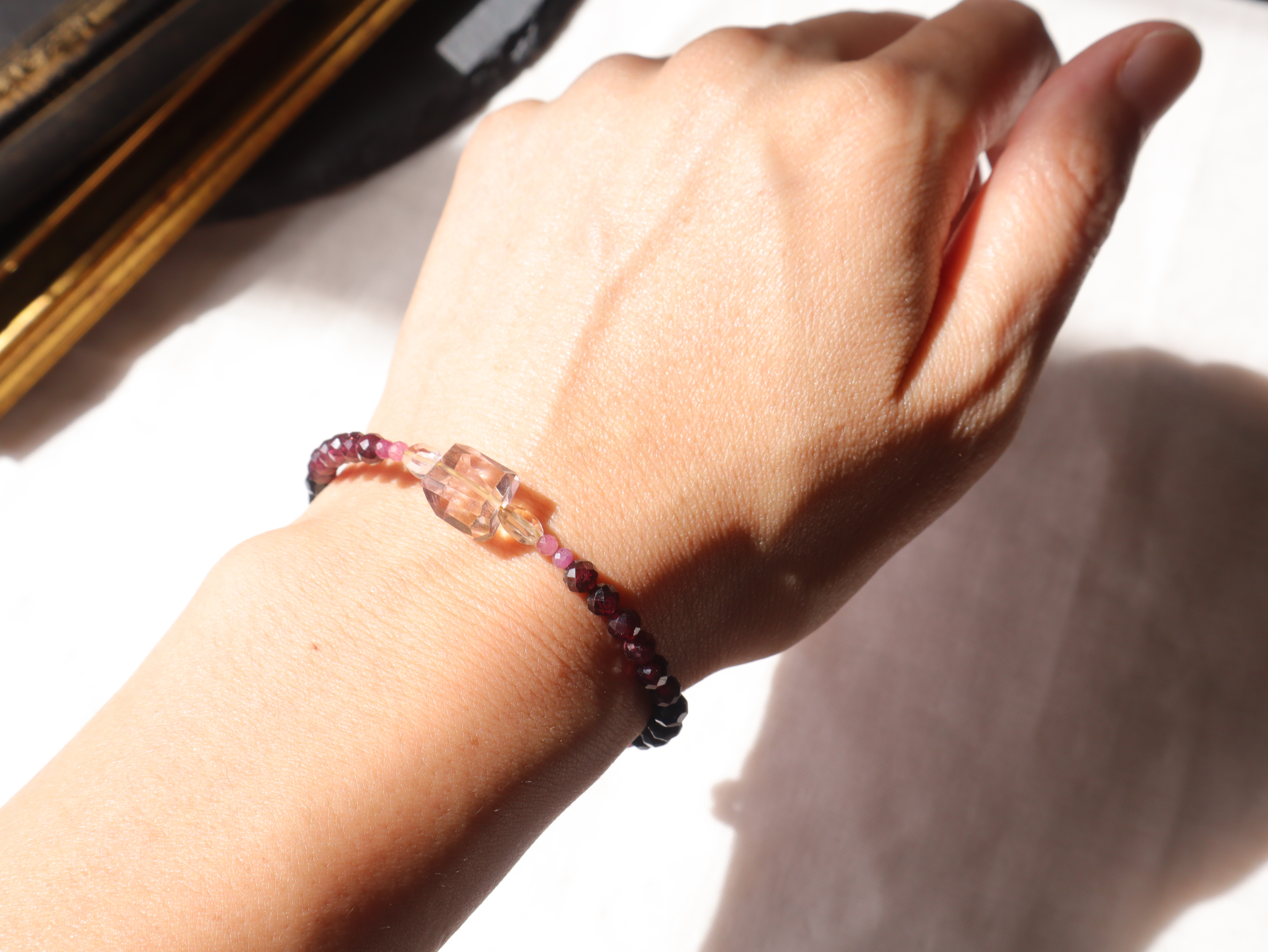 【4点セット割引】蠍座ディープカラー星座石のお守りピアス　イヤリング　イヤーカフ　ネックレス　ブレスレット　天然石　福袋