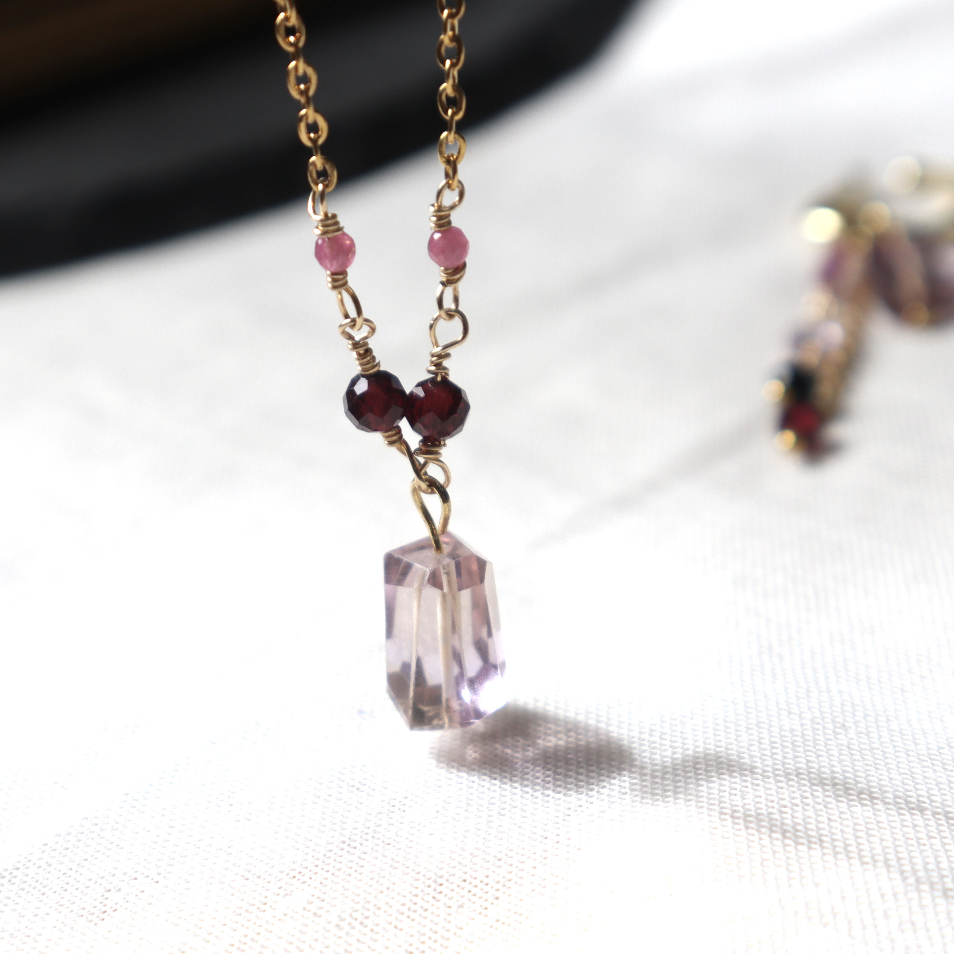 【4点セット割引】蠍座ディープカラー星座石のお守りピアス　イヤリング　イヤーカフ　ネックレス　ブレスレット　天然石　福袋