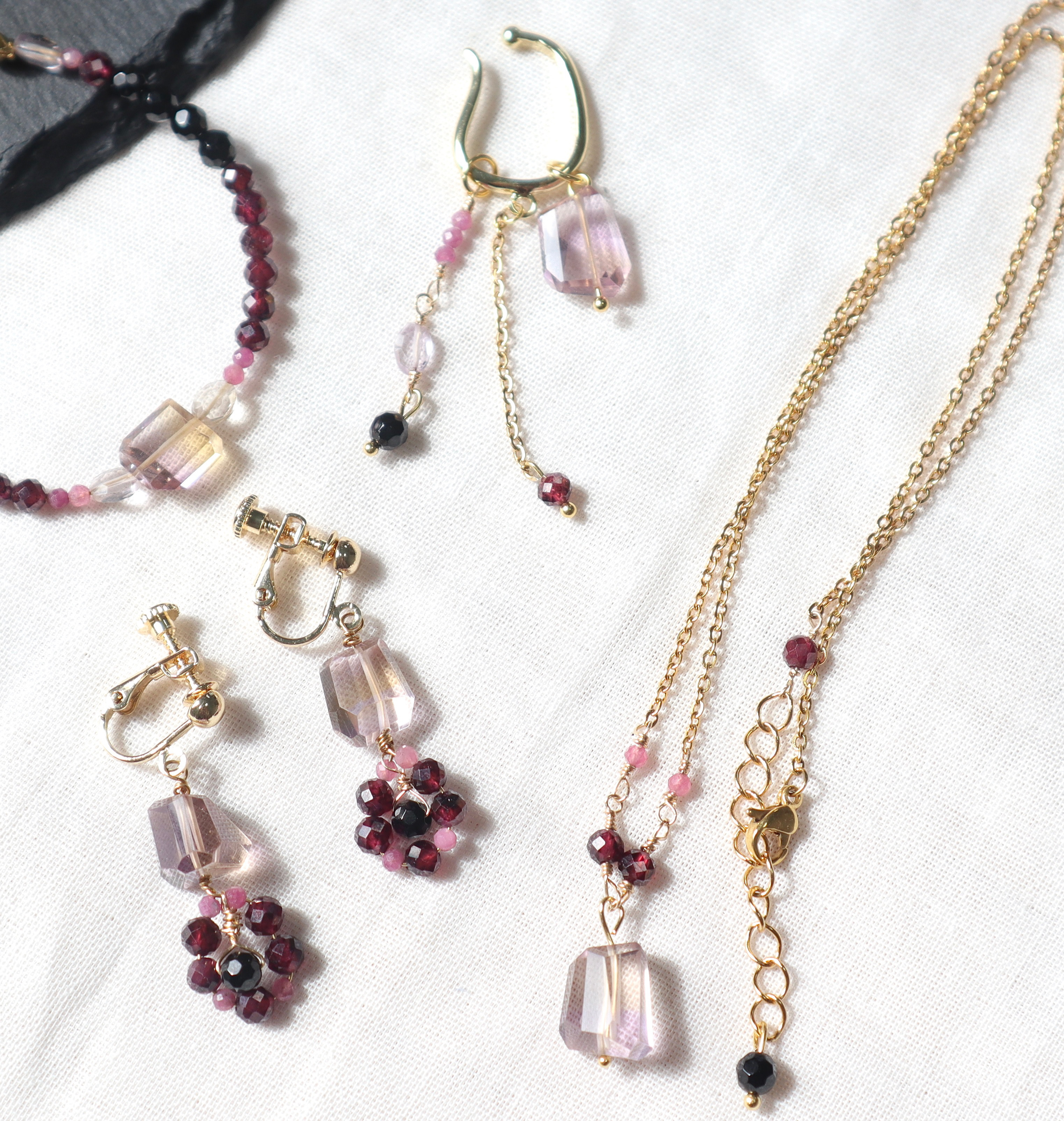 【4点セット割引】蠍座ディープカラー星座石のお守りピアス　イヤリング　イヤーカフ　ネックレス　ブレスレット　天然石　福袋