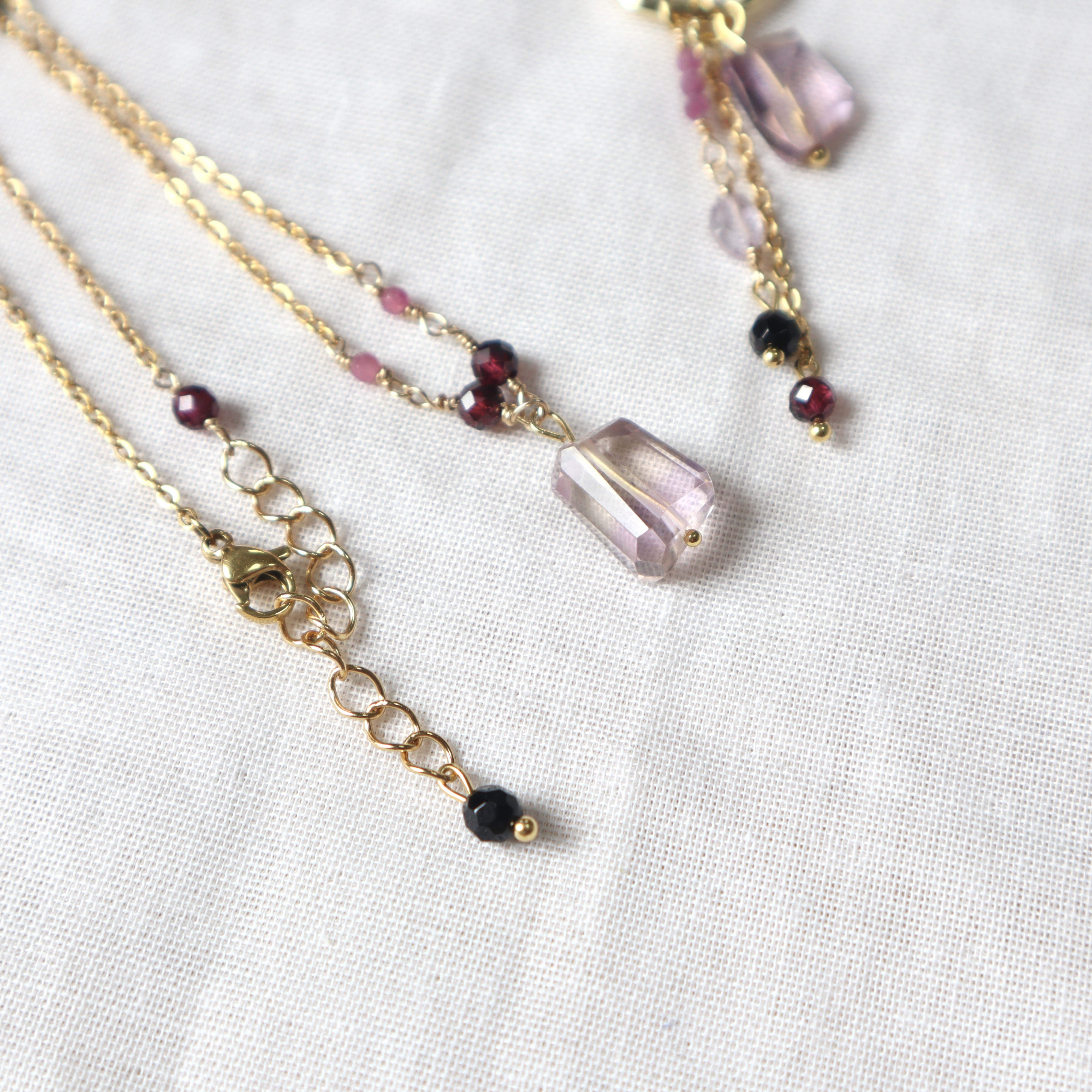 【4点セット割引】蠍座ディープカラー星座石のお守りピアス　イヤリング　イヤーカフ　ネックレス　ブレスレット　天然石　福袋