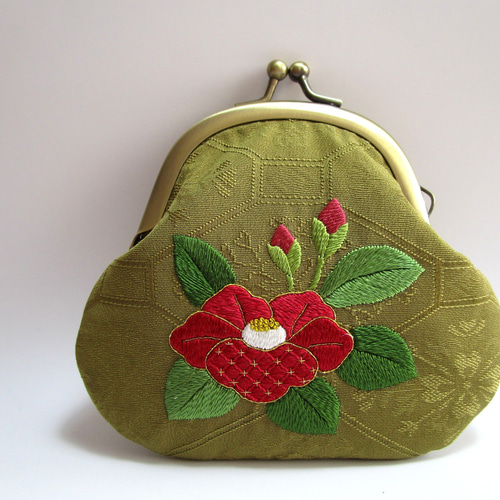 刺繍　がま口 日本刺繍』＊赤椿＊がま口小銭入れ・キーケース◇鶯色＊レッド