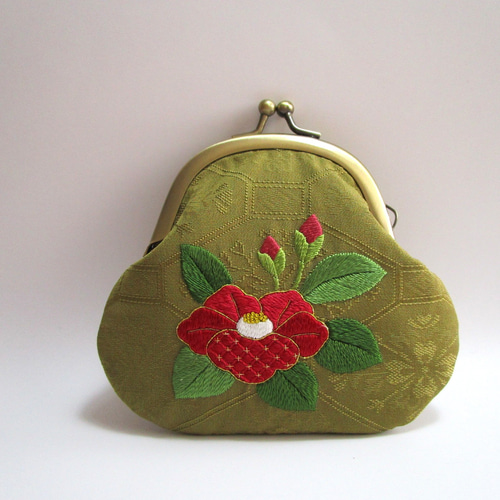 ROLEX 木製ケース 刺繍入り 日本刺繍』＊赤椿＊がま口小銭入れ・キーケース◇鶯色＊レッド