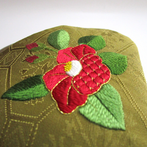 刺繍　がま口 日本刺繍』＊赤椿＊がま口小銭入れ・キーケース◇鶯色＊レッド
