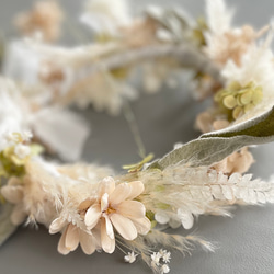淡色小花のフライングリース 4枚目の画像