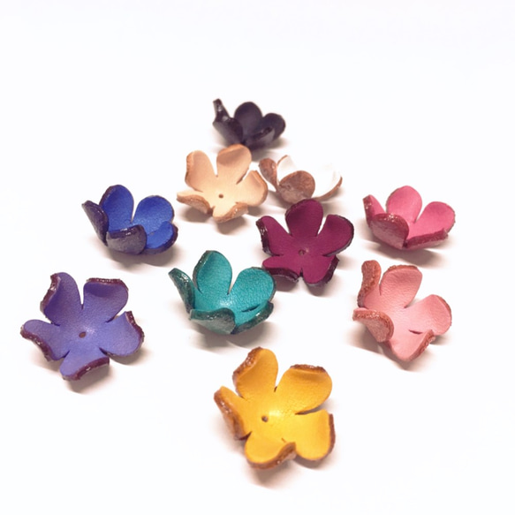 【Leather flower parts】ﾌﾟﾙﾒﾘｱS(ﾋﾟﾝ無し) same color 2 pieces 1枚目の画像
