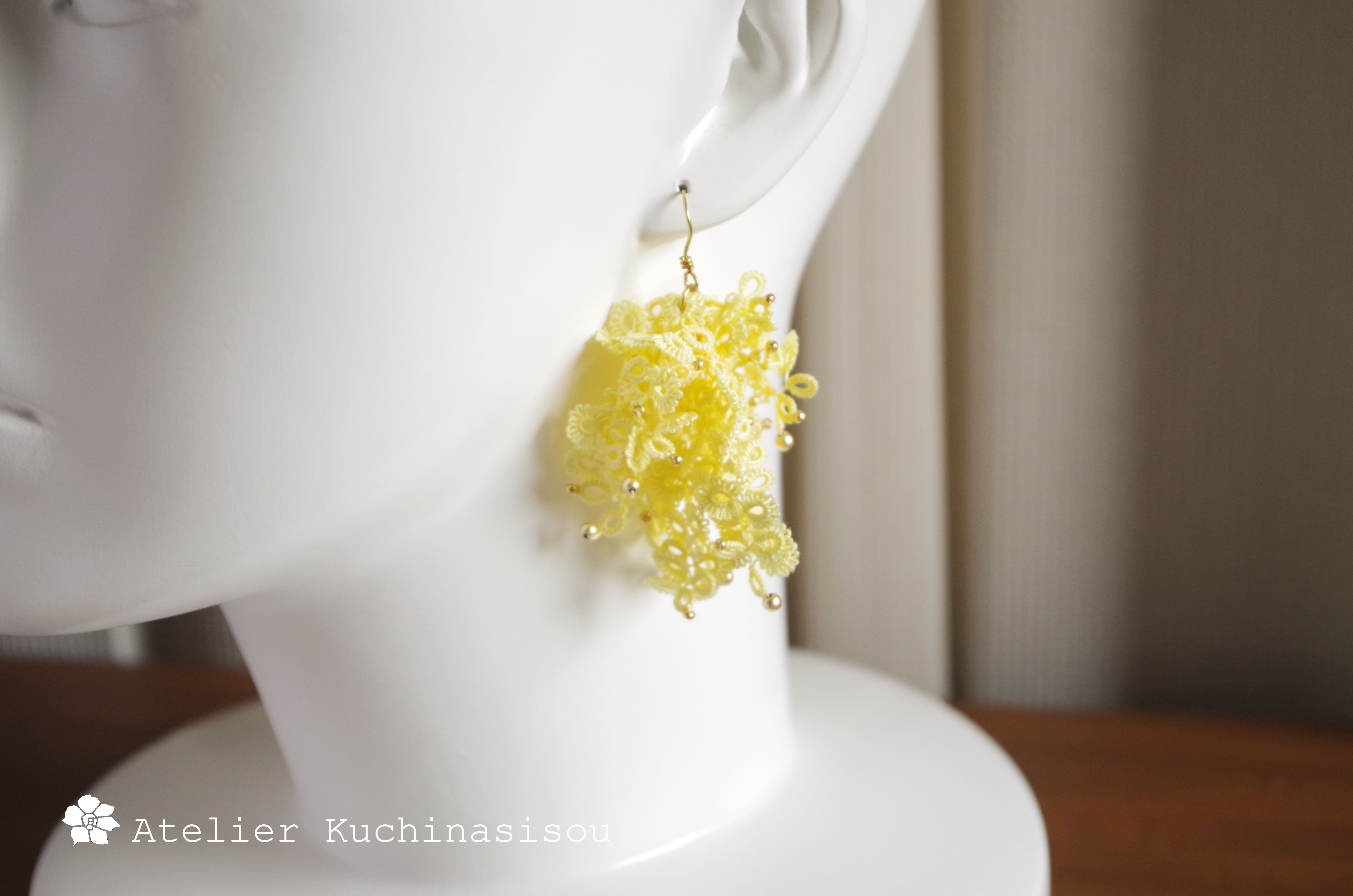 【受注製作】タティングレースのふわふわピアス〈蒲公英〉