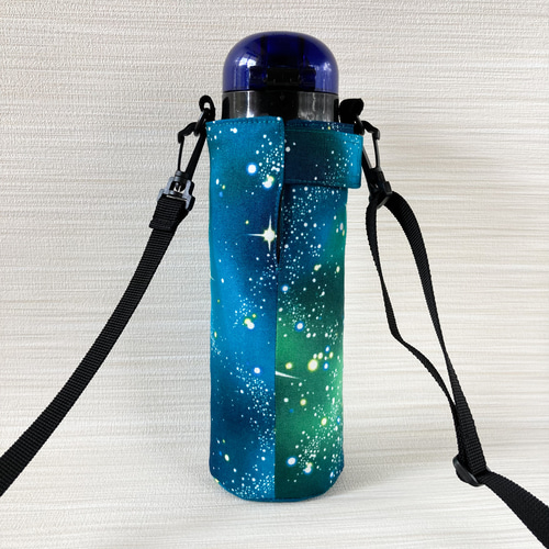 PRADA ネイビー ステンレス水筒カバー ノベルティ PRADA(プラダ) タンブラー・水筒(ライフスタイル) - 海外通販のBUYMA