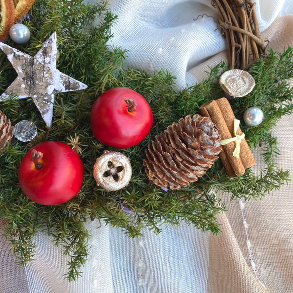 【大人のクリスマス】木の実とヒムロスギのふんわり香るウィンターリース　受注制作 4枚目の画像