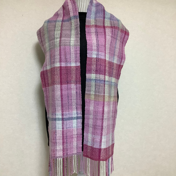 手織りのウールマフラー（メリノ100%の手紡ぎ毛糸使用) no.2258 6枚目の画像