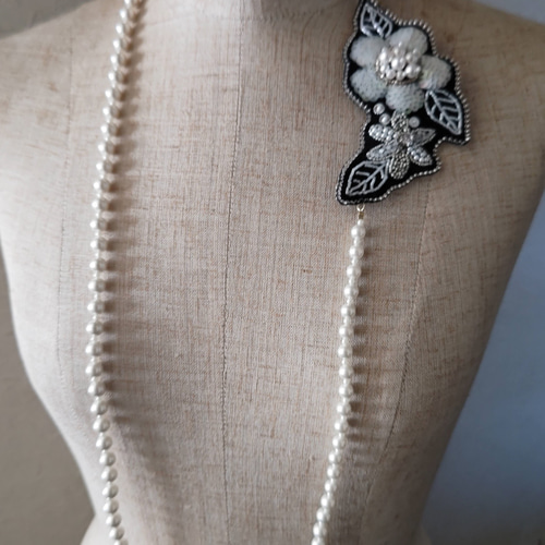 専用ページ ビーズブローチ ビーズ刺繍 アクセサリー 専用ページ ブローチ6点 ビーズブローチ ビーズ刺繍 アクセサリー