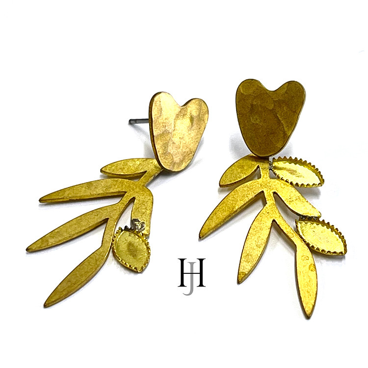 【50個】左右 / 揺れるリーフデザインのピアス【je124】