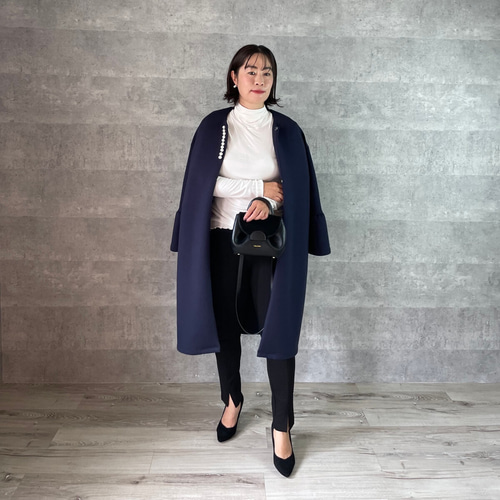 上品パール付き お袖フレアノーカラーコート ネイビー【FREE
