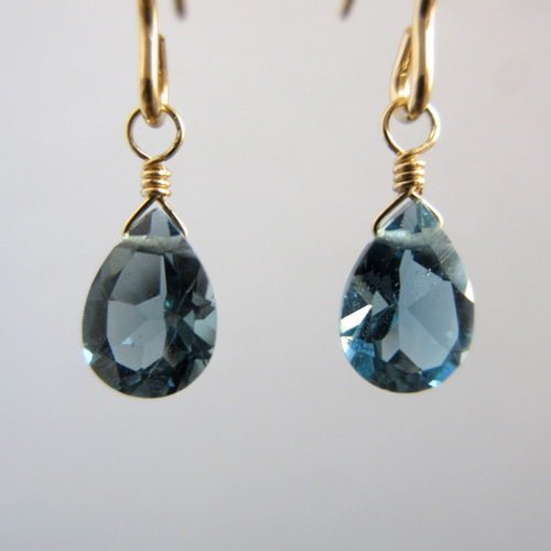 ✴︎14kgf✴︎ ロンドンブルートパーズ ピアス 3mm 金属