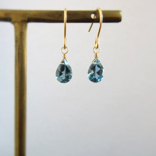 11月の誕生石】宝石質7mm美粒「ロンドンブルートパーズ」14kgfピアス