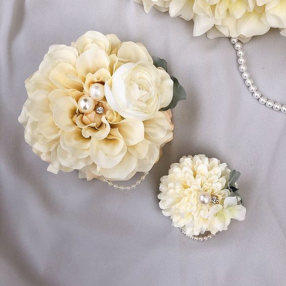 大人気！ ペアコサージュ 親子お揃いに クリームホワイト 発表会 結婚  