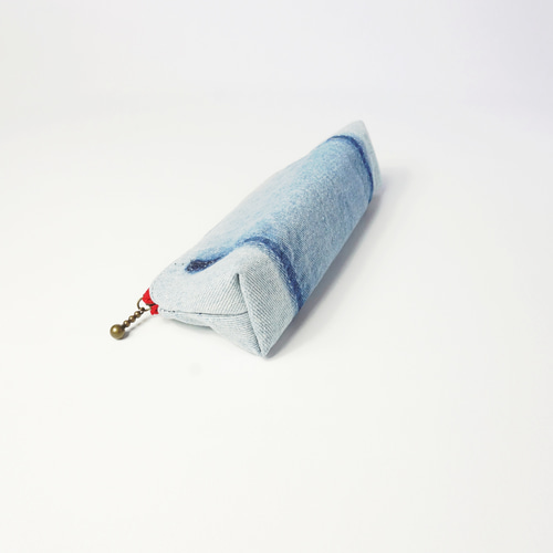 三角ミニタイプ ペンケース リメイク デニム ジーンズ 一点物 RD168
