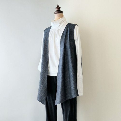 大島紬リメイク　大島紬フード付ジレ　大島紬着物リメイク 着物リメイク 大島紬のジレ お花の ポケット付き ベスト てまや 通販