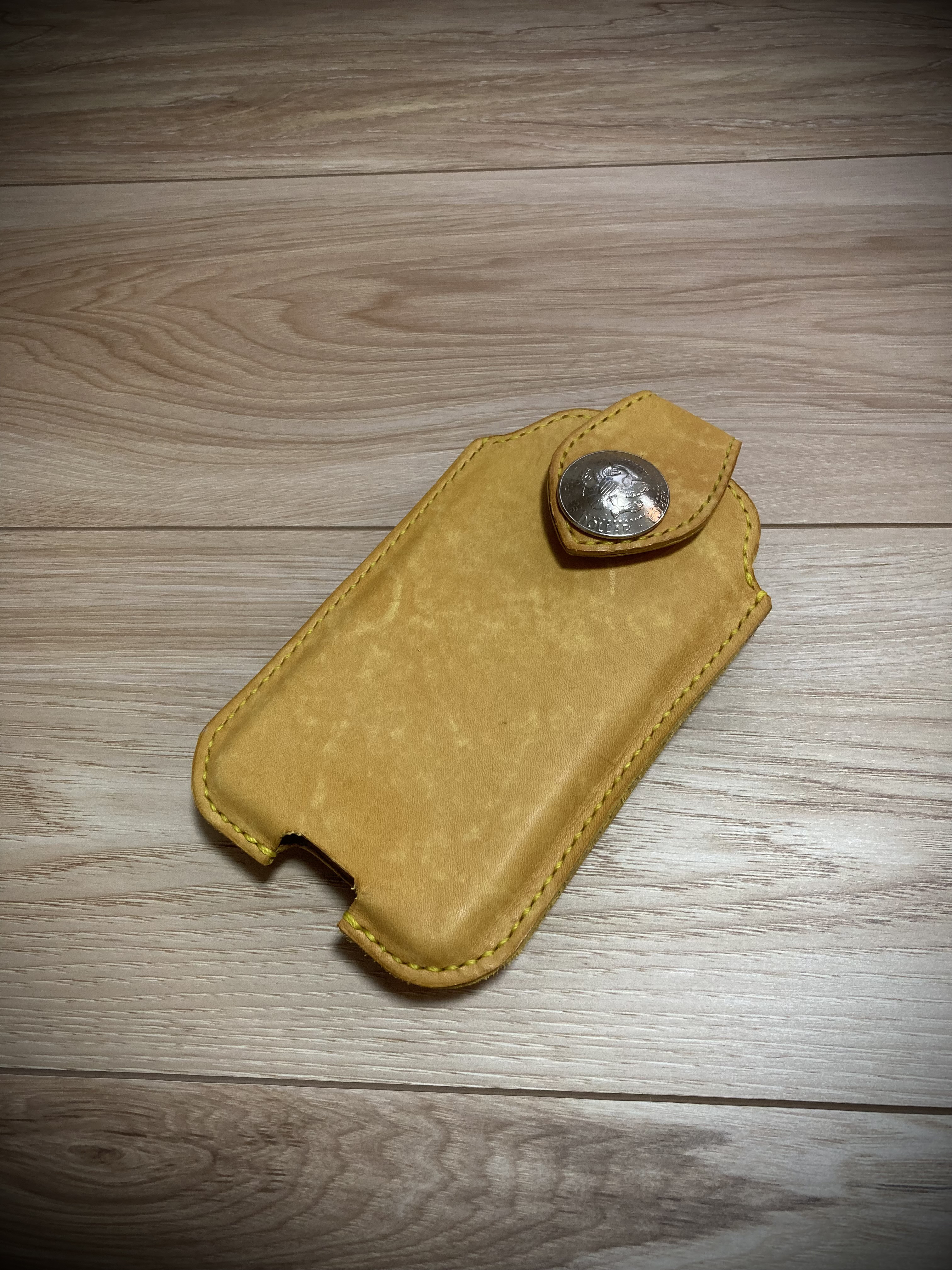 iPhoneベルトループケース