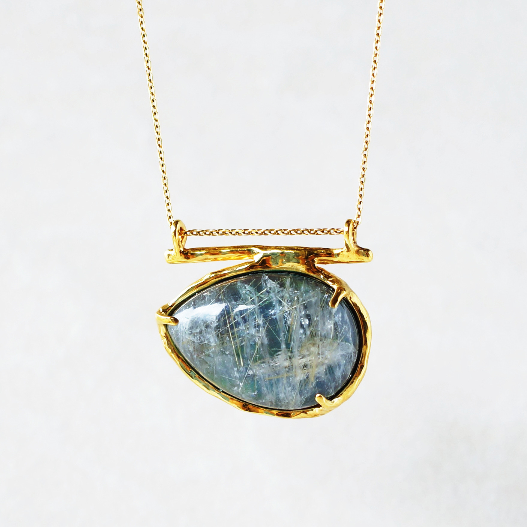 【一点もの 身に着けるアート 】 ルチルクォーツのダブレットルースネックレス