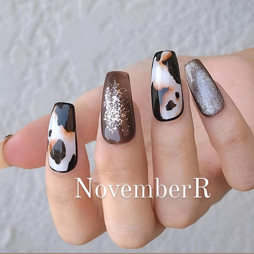 LA587☆大人牛柄ネイルチップ ネイルチップ（つけ爪） NovemberR