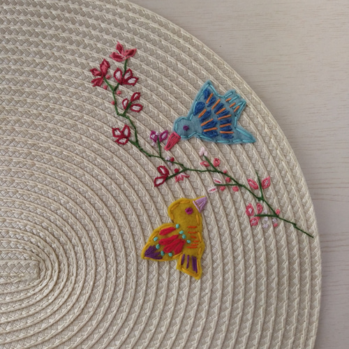楕円形 鳥と花のフェルト刺繍ランチョンマット ランチョンマット