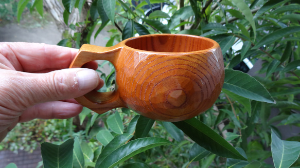 　　ツートンのケヤキの一木彫りコーヒーカップ 1枚目の画像
