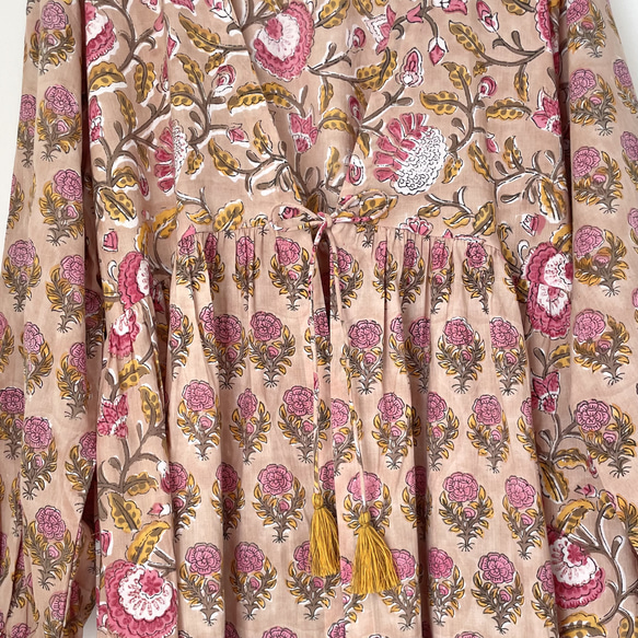 Gown / Length 128cm • • • Pink & Beige 6枚目の画像