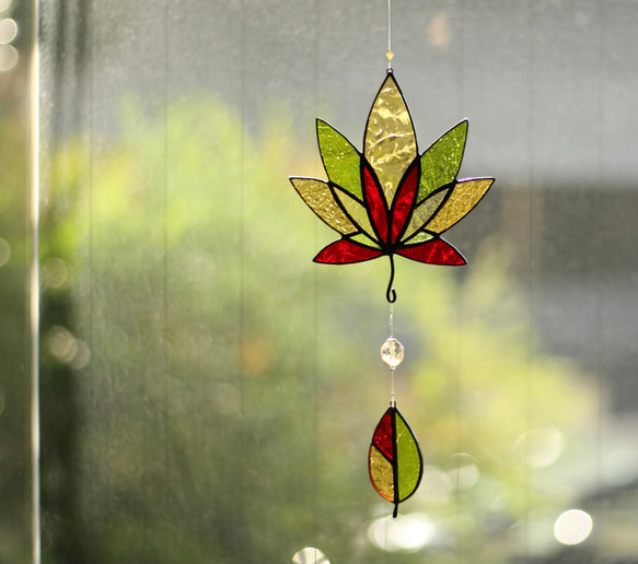 ⭐Creema限定⭐紅葉（KOUYOU）オーナメント〜ステンドグラス ～ 1枚目の画像