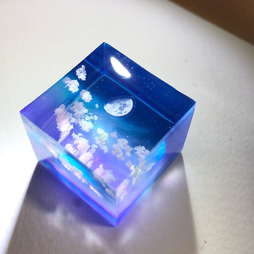 空レジン-瑠璃紺色の夜空 プレゼント 雲 月 星 その他アクセサリー