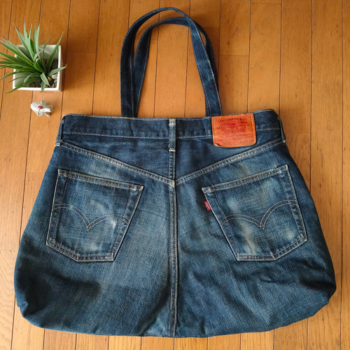 510350● LEVI'S リメイク デニム クラッチ バッグ リーバイス