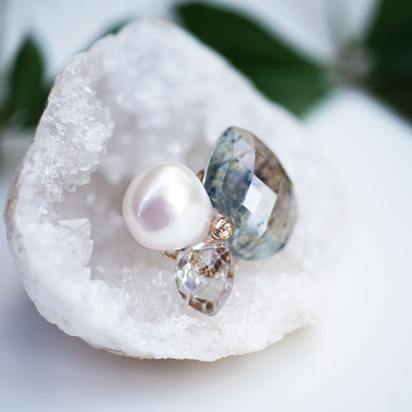 ラブラドライト水晶とマーキス水晶、真珠のブローチ　～Cordelia 8枚目の画像