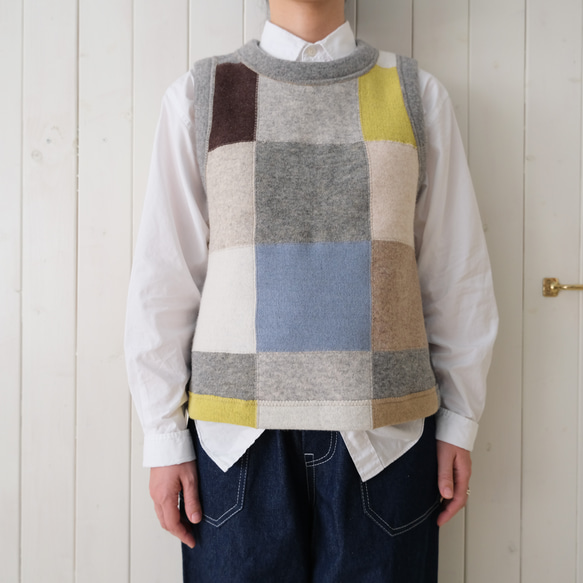 reversible wool knit patchwork vest 第13張的照片