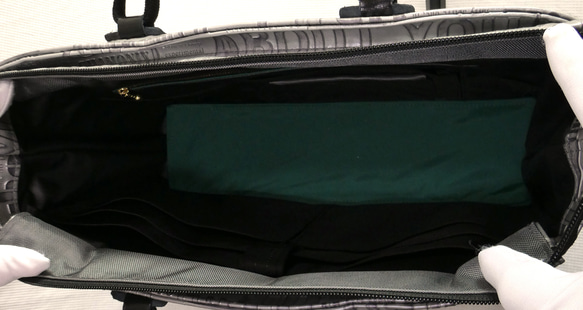 《送料無料》【大容量トートバッグ】『ポケットが内側に9個、外側に3個、計12個』『タブレットを収納するケース付き』 6枚目の画像