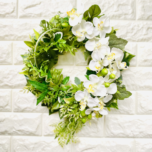 胡蝶蘭とグリーンのリース 30cm アーティフィシャルフラワー 誕生日