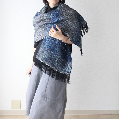 大人っぽいブルーグレー》大判ウール手織りストール ブルーグレー