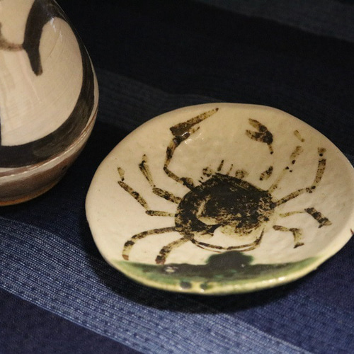 北大路魯山人 織部蟹絵 丸向付 趣ある作品 生暖かい r951 売買 北大路魯山人 織部蟹絵 丸向付 趣ある作品 生暖かい r951 売買