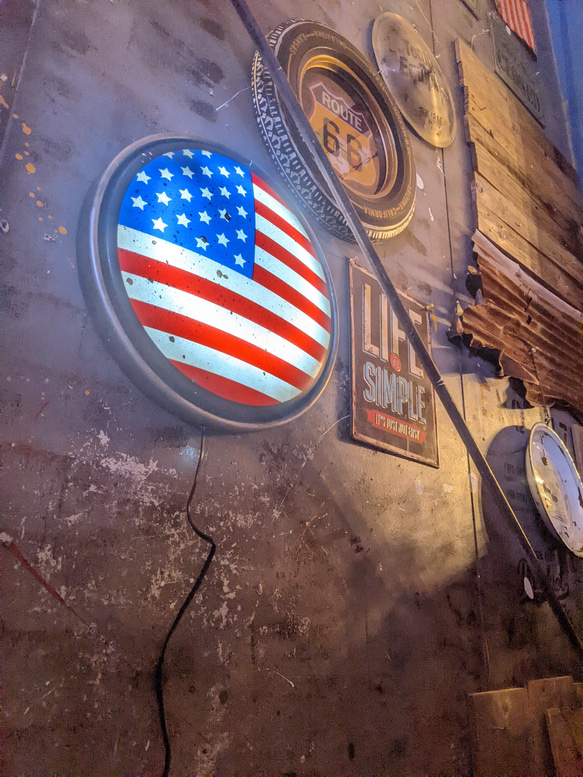 アメリカンヴィンテージな家/ 星条旗 柄 ウォールランプ/ 電飾看板